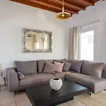 בית נופש The Corfos Hills House Mykonos Town
