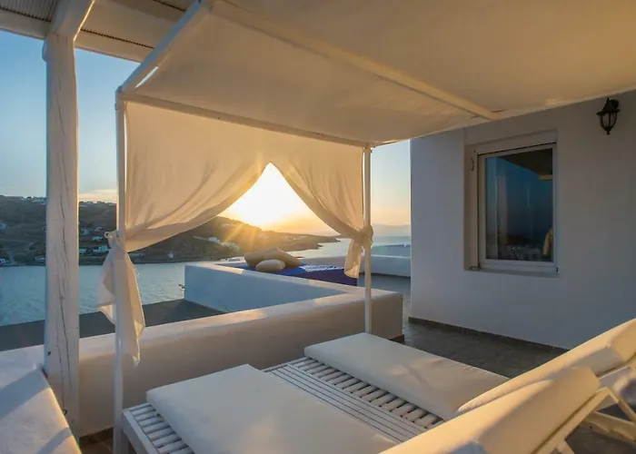 The Corfos Hills House *