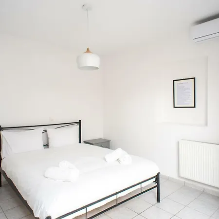 The Corfos Hills House