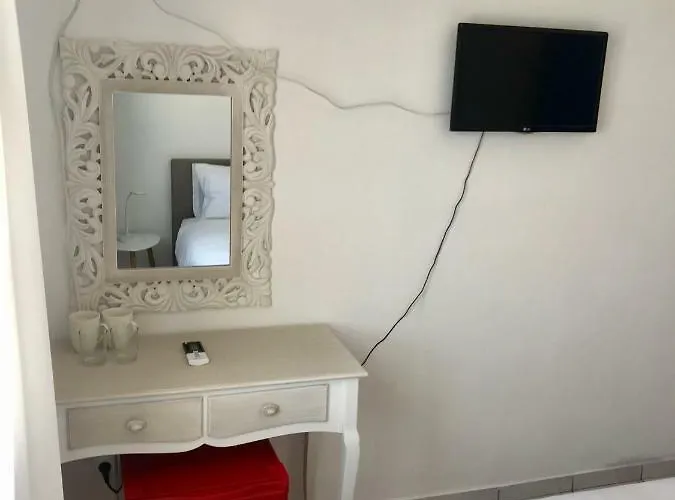 Semesterbostad The Corfos Hills House