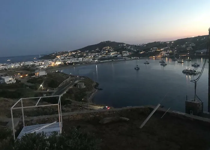 The Corfos Hills House *