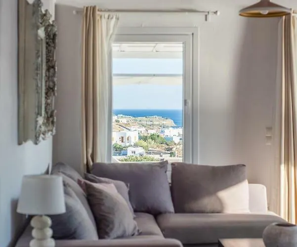 The Corfos Hills House Semesterbostad