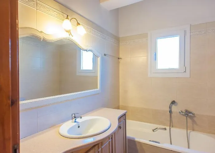 The Corfos Hills House *