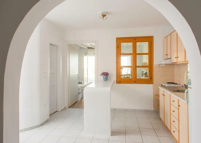 The Corfos Hills House