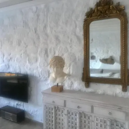 Semesterbostad The Corfos Hills House